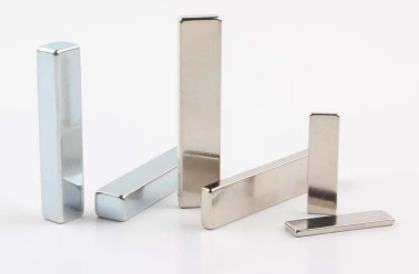Sintered Neodymium Bar Magnets NiCuNi Coating Custom Permanent Magnets Sample Available