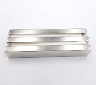 Zn Coating Neodymium Bar Magnets N45 For Electric Machinery / Automobile
