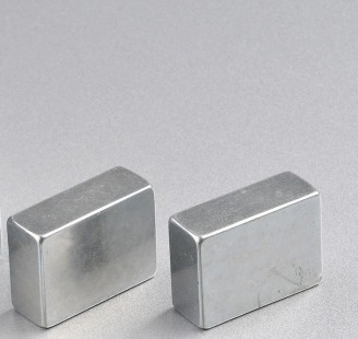 Square Sintered NdFeB Magnets Countersunk Neodymium Magnets
