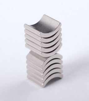 N35SH Arc NdFeB Magnets , Neodymium Arc Magnets For Computer / Automobile